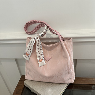 ����Ů���������ذ�2024�¿�����μ���OӋ��Ůʿ�n�����eُ���