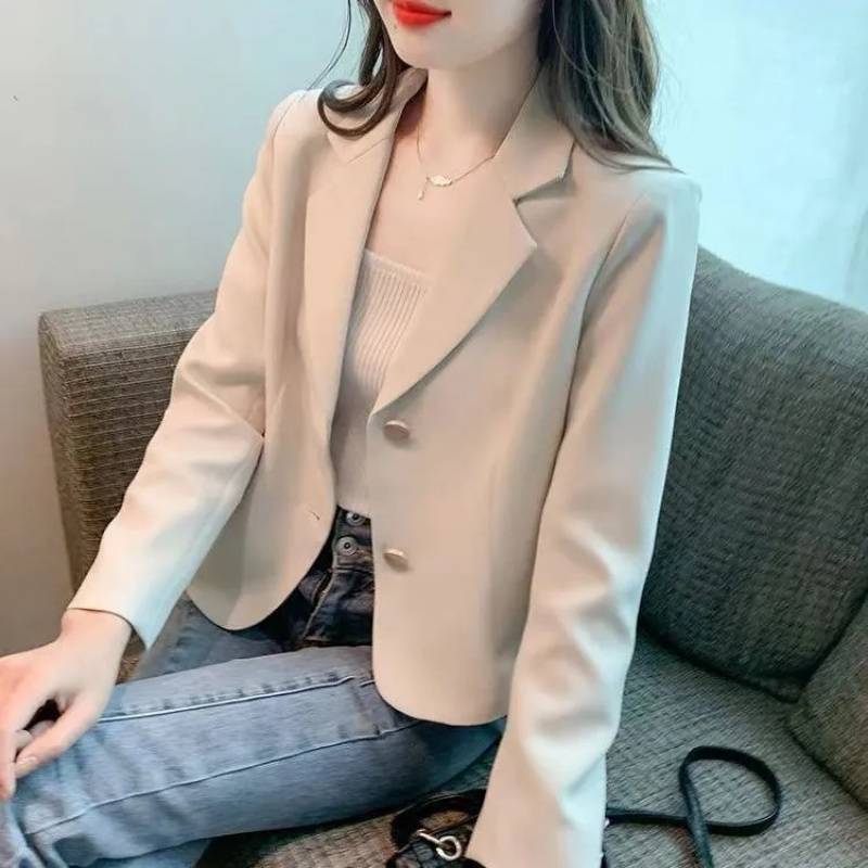 Short Short Suit Jacket Women's 2025 Spring New Fashion Elegant Small Suit Design Niche Top