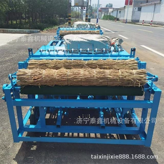 草帘编织机两草苫之间自动锁头自动修边自动切断全自动草帘编制机