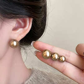 法式金棕色仿珍珠耳钉女爆款简约气质耳环轻奢高级感秋冬耳饰品