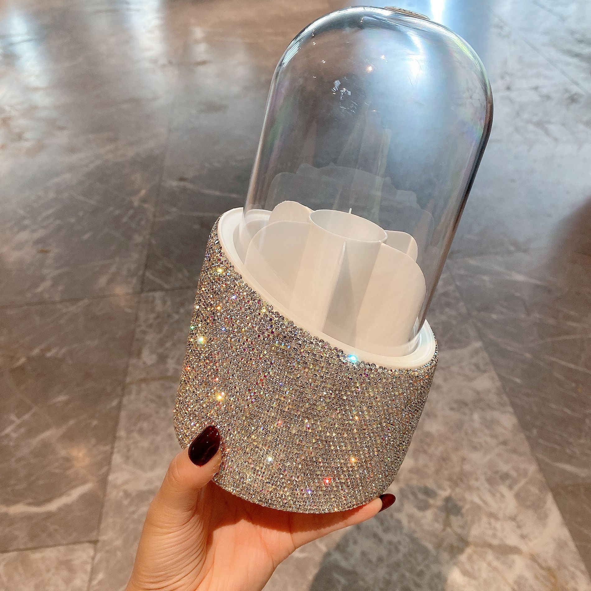 Cubo de almacenamiento de pinceles de maquillaje giratorio 360, diamante de lujo ligero, estante de maquillaje de escritorio de gran capacidad, caja de labios ins