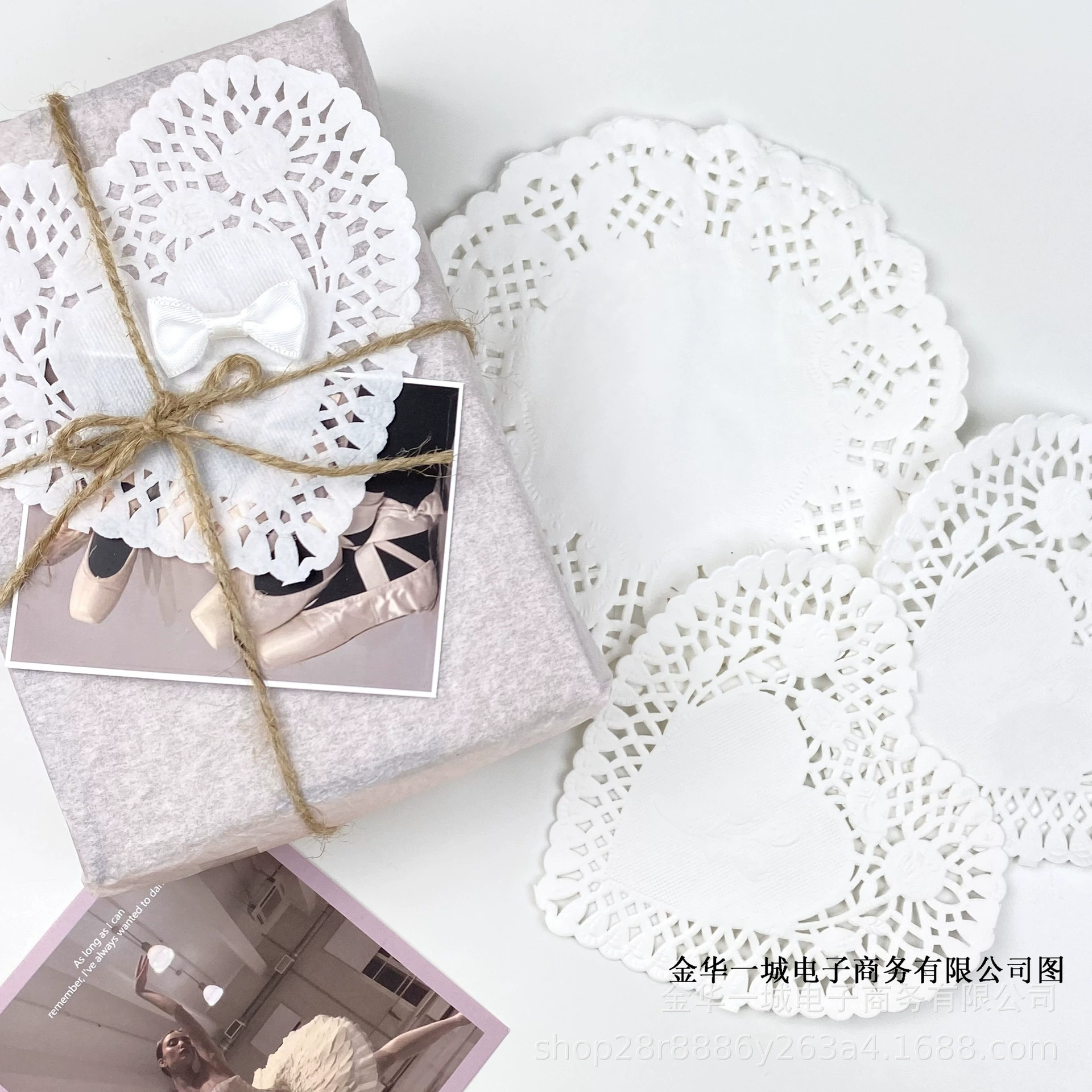 Decorative Paper Doilies, White Round & Heart Shapes, 10 sheets/bag, 11.5 cm Diameter