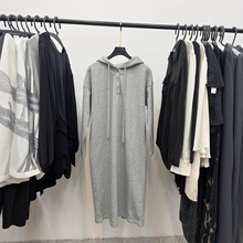 尾单 学院风小开衩休闲连帽宽松显瘦设计直筒针织卫衣裙