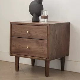 实木床;餐边柜;餐桌