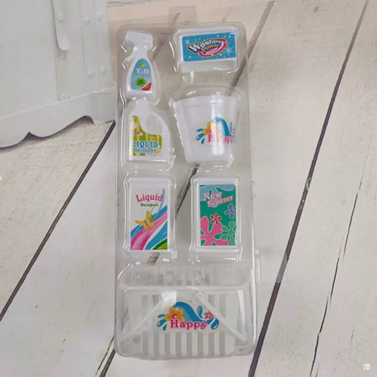 Кукла, игрушка с аксессуарами, гигиенический набор, упаковка, ведро, чистящее средство, 7 штук
