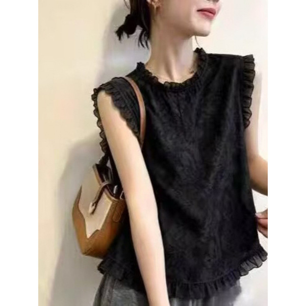 Summer fashionable elegant lace vest with a round collar sleevless
