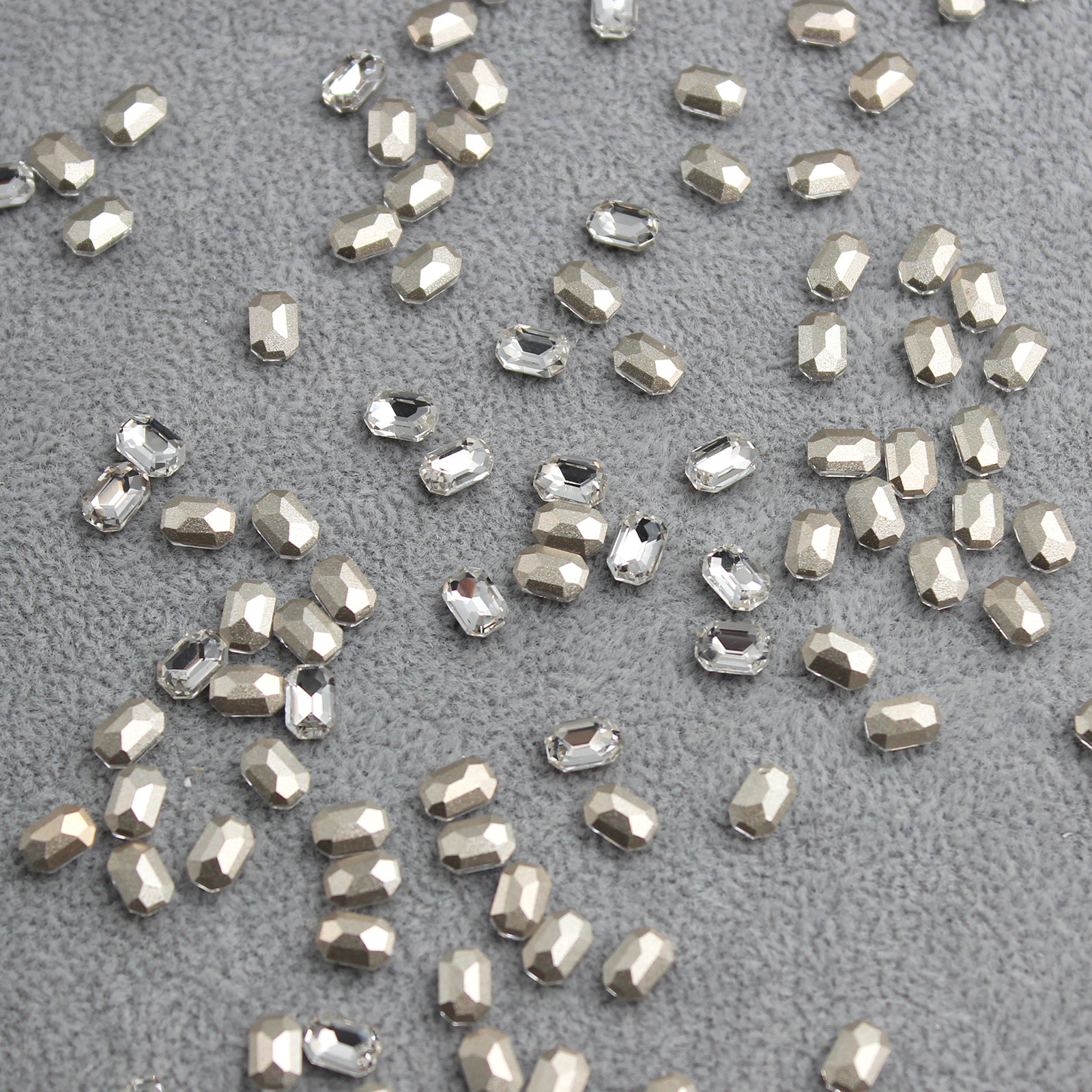 Pointed bottom white 4*6mm long octagonal