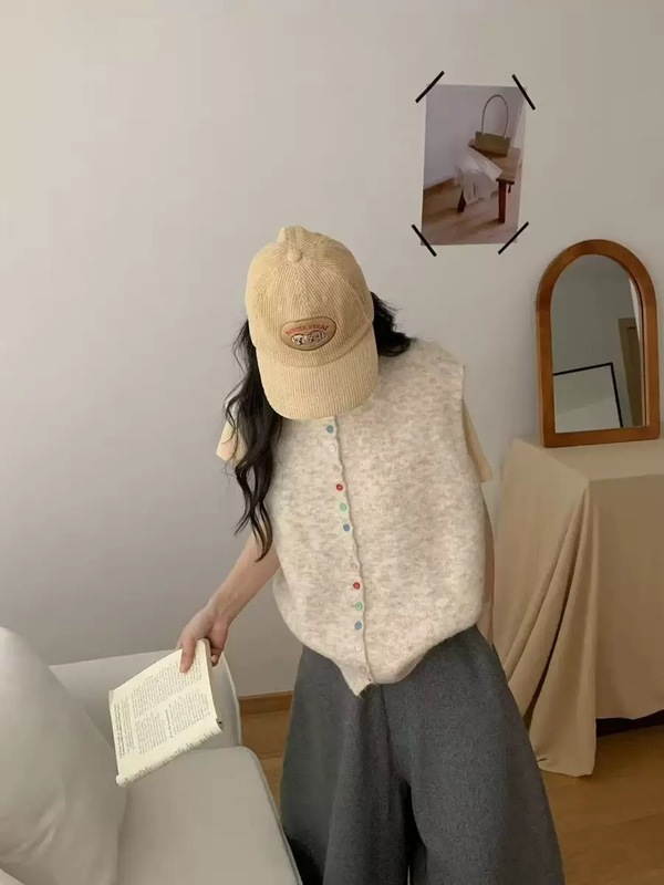 软糯彩扣慵懒风设计感针织马甲开衫女2025秋季新款叠穿百搭背心|undefined