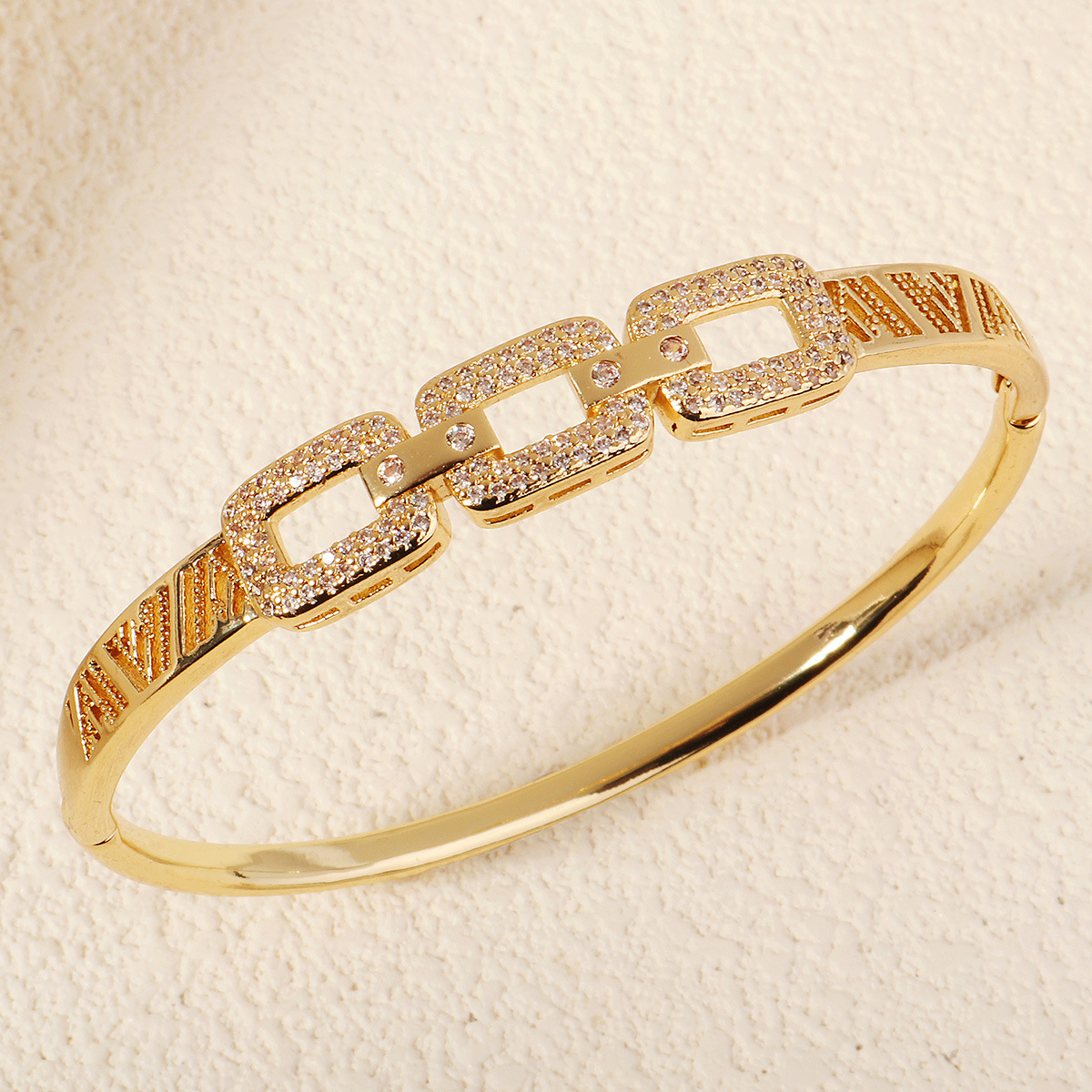 20g Weight 0.03µm-0.05µm Gold Plating Thickness Electroplating Gold Plating Process 18K Real Gold Plated Plating Material Rhinestones, Zircon Inlay Material Bangle Classification 1 Piece Quantity Holiday, Travel, Daily Occasion Copper Material Love, Round, Square Pattern Women's Gender French Style, Modern Style, Classic Style Style Inlay Craft French Style Modern Style Classic Style Love Round Square Rhinestones Zircon Alloy Copper Wholesale Bangle 7