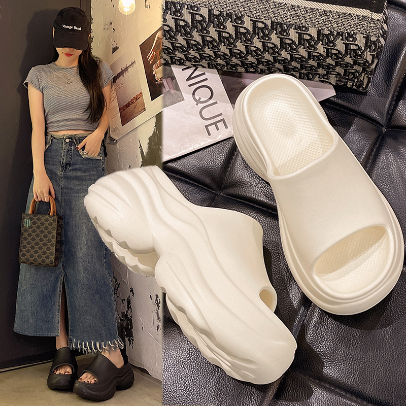 top Quality Silmoni Women's Thick-Soled Slippers Summer 2026 New Model Height-Increasing Non-Slip Beach Sandals For Women_voghion.com