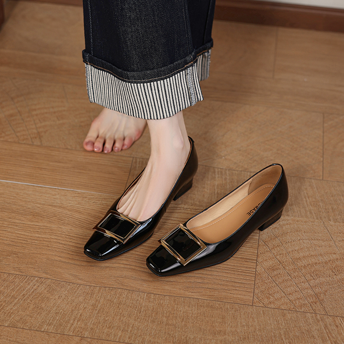 Giày cao gót nữ mũi vuông gót vuông 3 cm, cổ nông, form rộng size lớn 33–41 — đen