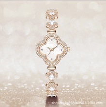 经典复古手表女士幸运花四叶草轻奢百搭时尚简约高档腕表