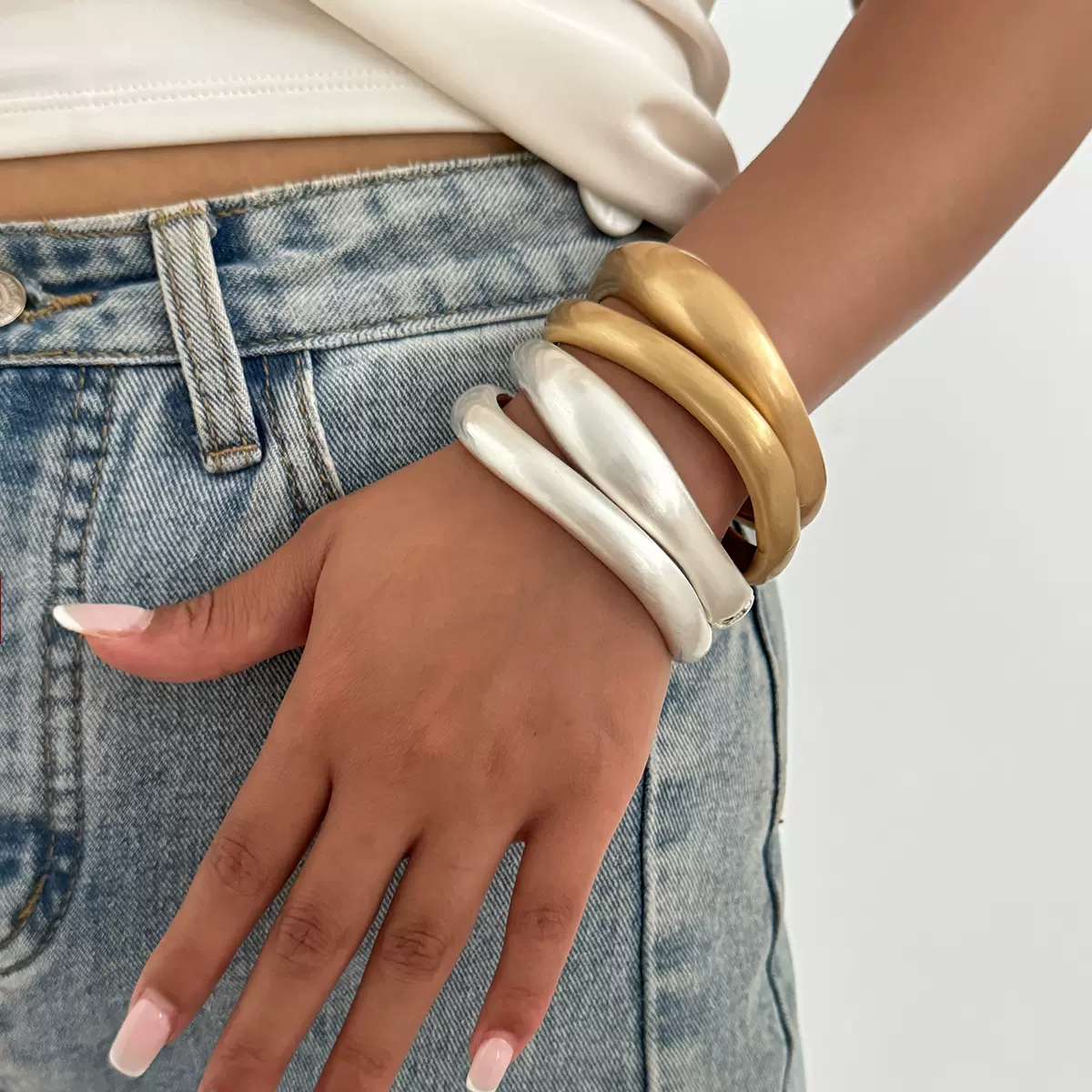 欧美跨境饰品 百搭ins风哑光质感弹簧手镯 时尚不规则弧形手饰女