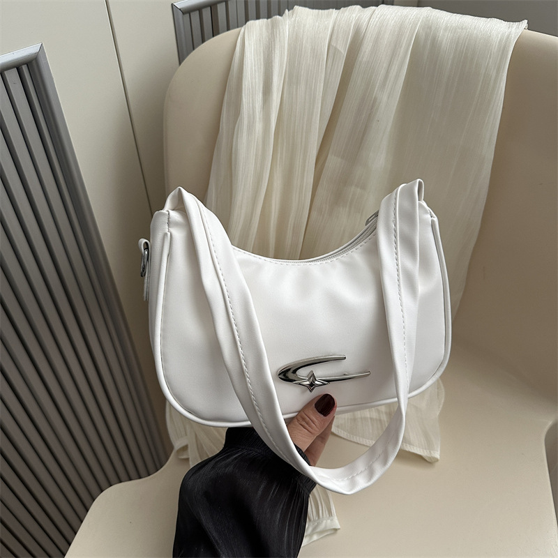 Nicho plateado bolso debajo de la axila para mujeres 2024 nueva moda bolso de mano pequeño cuadrado versátil bolso de mochila