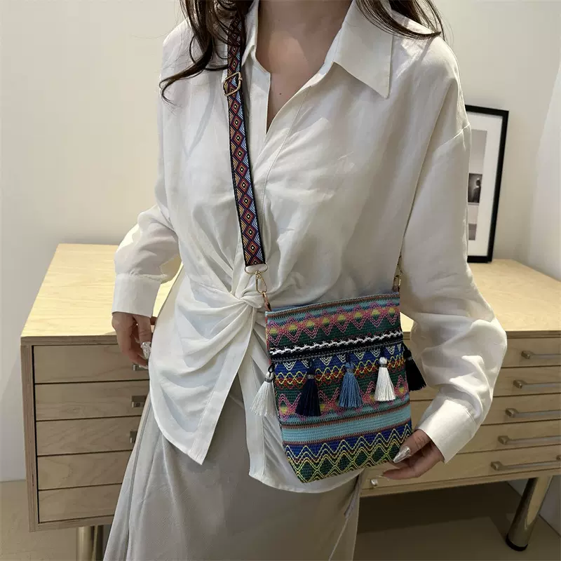 2025新款文艺民族风简约时尚流苏单肩包复古通勤度假斜挎包包
