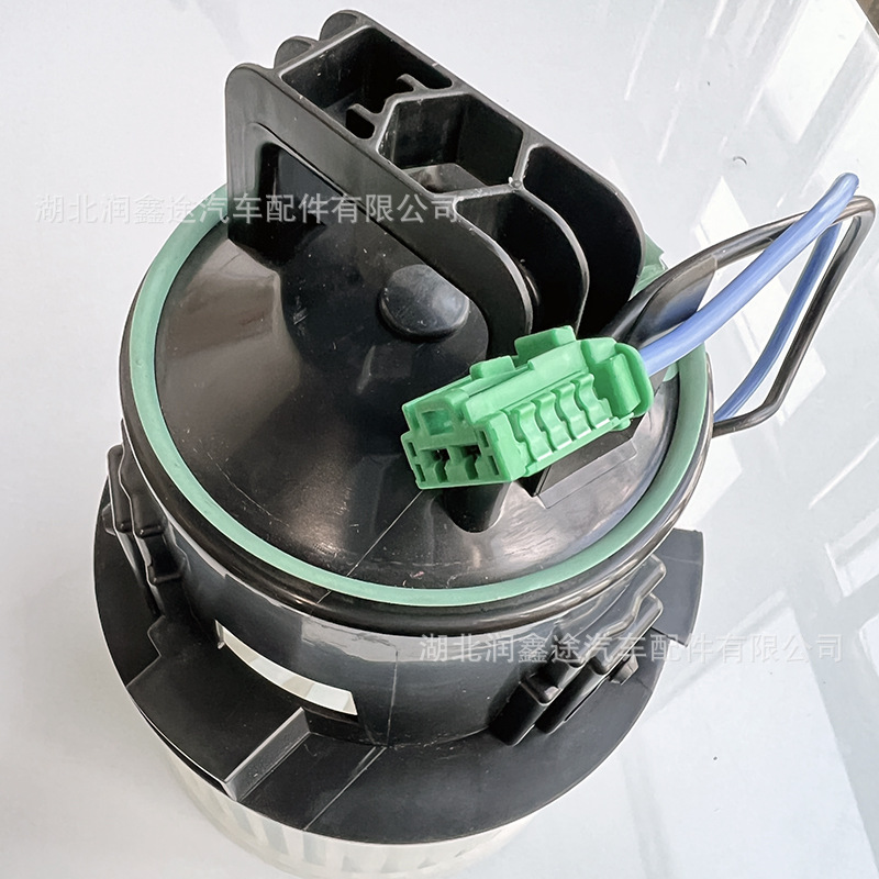 Applicable to Dongfeng Peugeot 308S brand new 408 new 308 blower assembly car air conditioning heater assembly