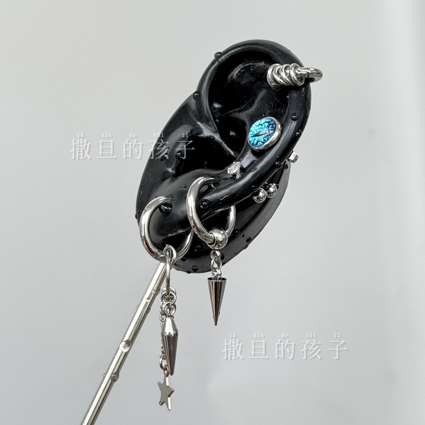 Pointed titanium steel lip stud product view