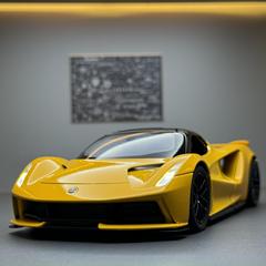 浩馳の合金の車の模型の1:24路特斯の電車は音の光の回力のおもちゃのスポーツカーの音楽の模型を持って代行します。
