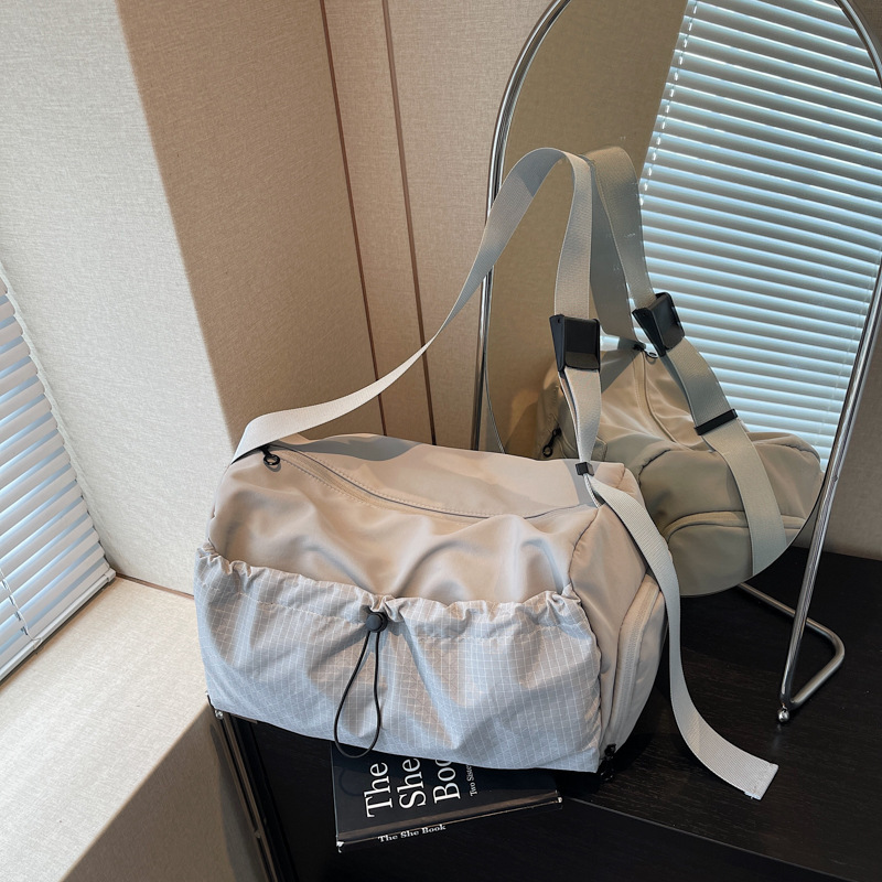 Women's Yoga Fitness Bag Lululemon Large Capacity Lightweight Luggage Bag Simple Breathable Business Trip Travel Bag