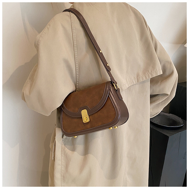 Women's Medium Pu Leather Color Block Vintage Style Flip Cover Shoulder Bag display picture 8