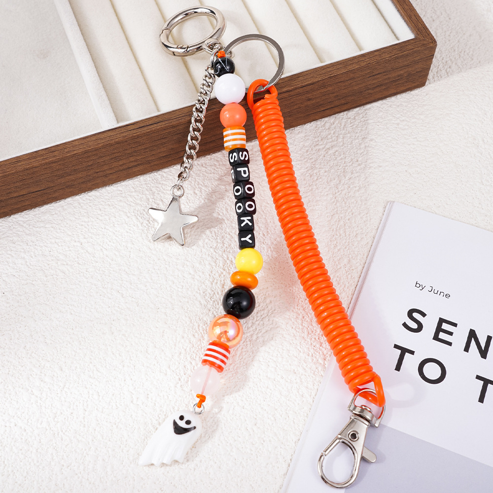 Nuevos productos transfronterizos creativos de letras de color cuerdas trenzadas llavero amor dibujos animados accesorios de diseño bolsos colgantes