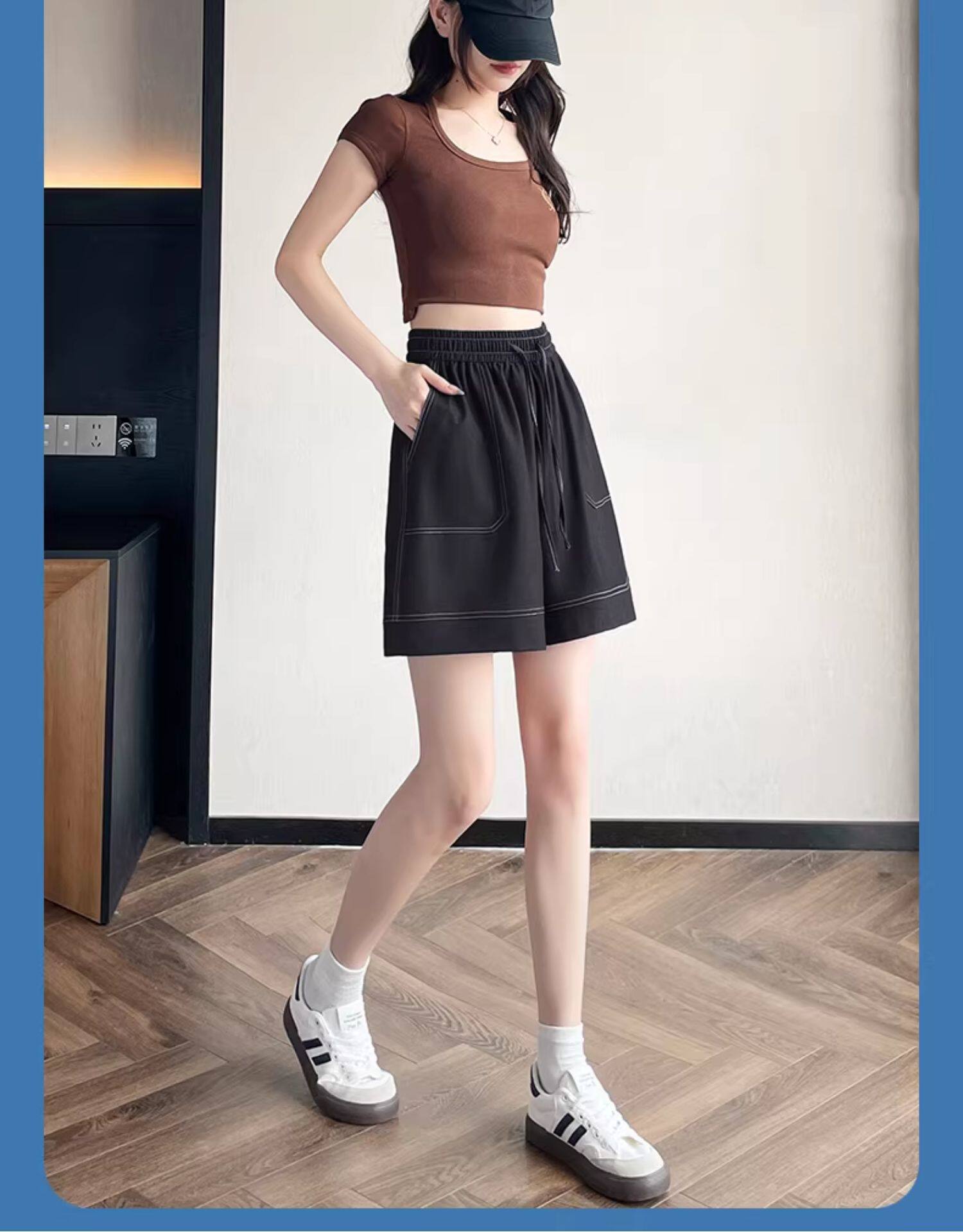 Quần short jean nữ lưng cao ống rộng chất liệu tơ tằm mát mẻ — màu xanh nhạt chi tiết 11