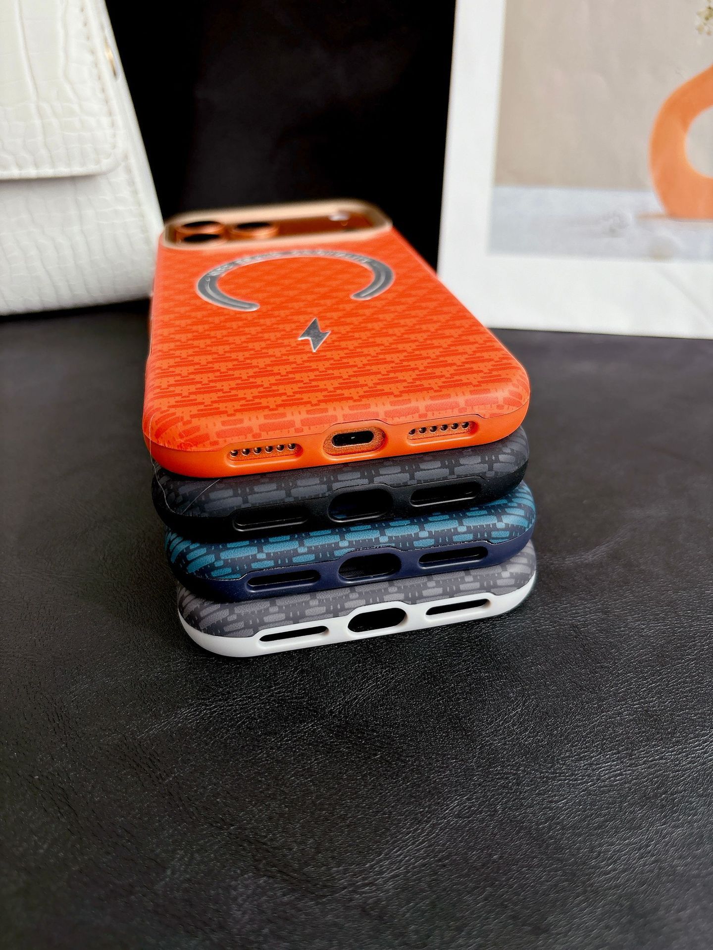 Ốp lưng từ tính chống sốc cho iPhone 17 Pro Max, viền dày bảo vệ toàn diện — Đen, Xanh dương, Cam, Xám chi tiết 7