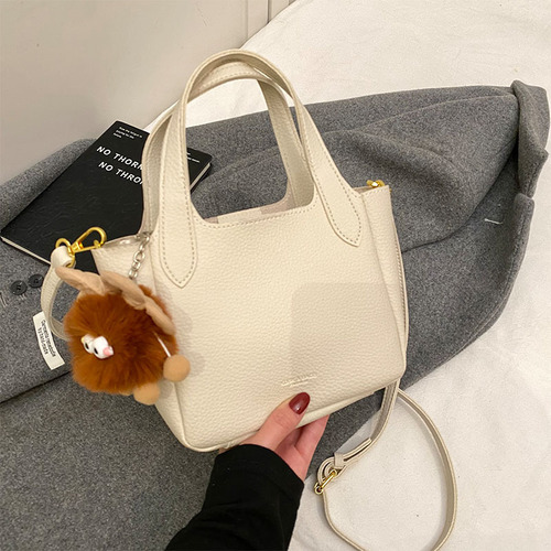 Korean Instagram trendy fashion bucket bag for women 2024 winter minimalist versatile shoulder bag with a sense of elegance casual women's bag