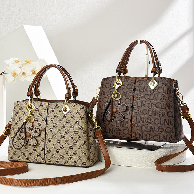 Cross-Border European and American 2026 New Style Elegant and Fashionable Handbag Trendy Shoulder Bag for Women Large Capacity Crossbody Bag Retro Cross-Border European and American 2026 New Style Elegant and Fashionable Handbag Trendy Shoulder Bag for Women Large Capacity Crossbody Bag Retro