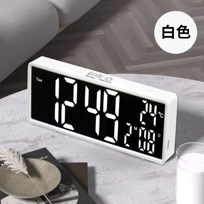 La versión de Carga multifuncional del estudiante del despertador electrónico plástico de los niños se puede utilizar como estilo coreano simple del reloj electrónico del espejo