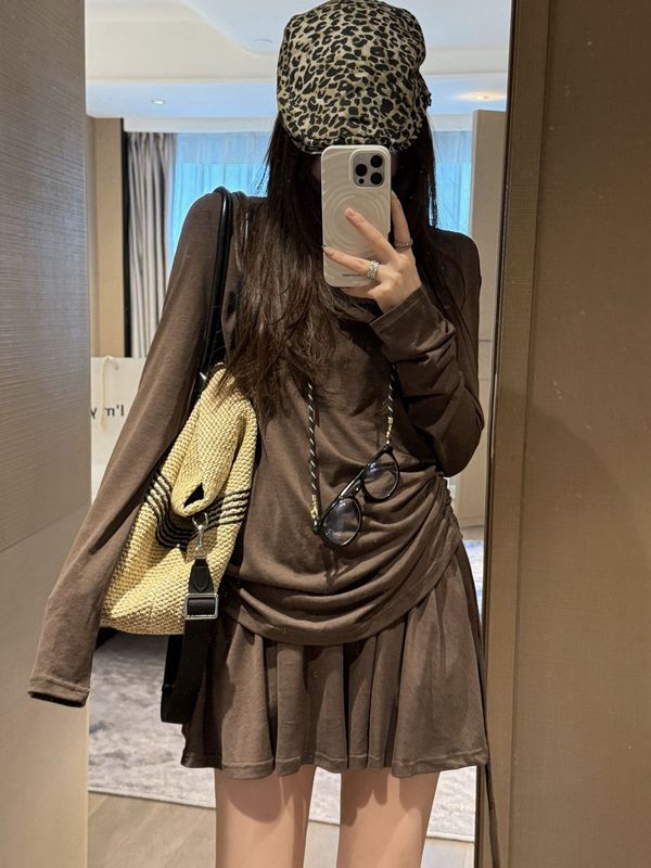 ニッチデザインのおしゃれなバックレス長袖プリーツTシャツ+ショートスカートのツーピース夏用日焼け止めアイススーツ|undefined