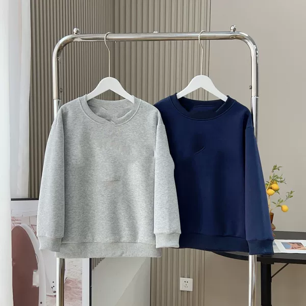 70645 New hooded sweatshirt