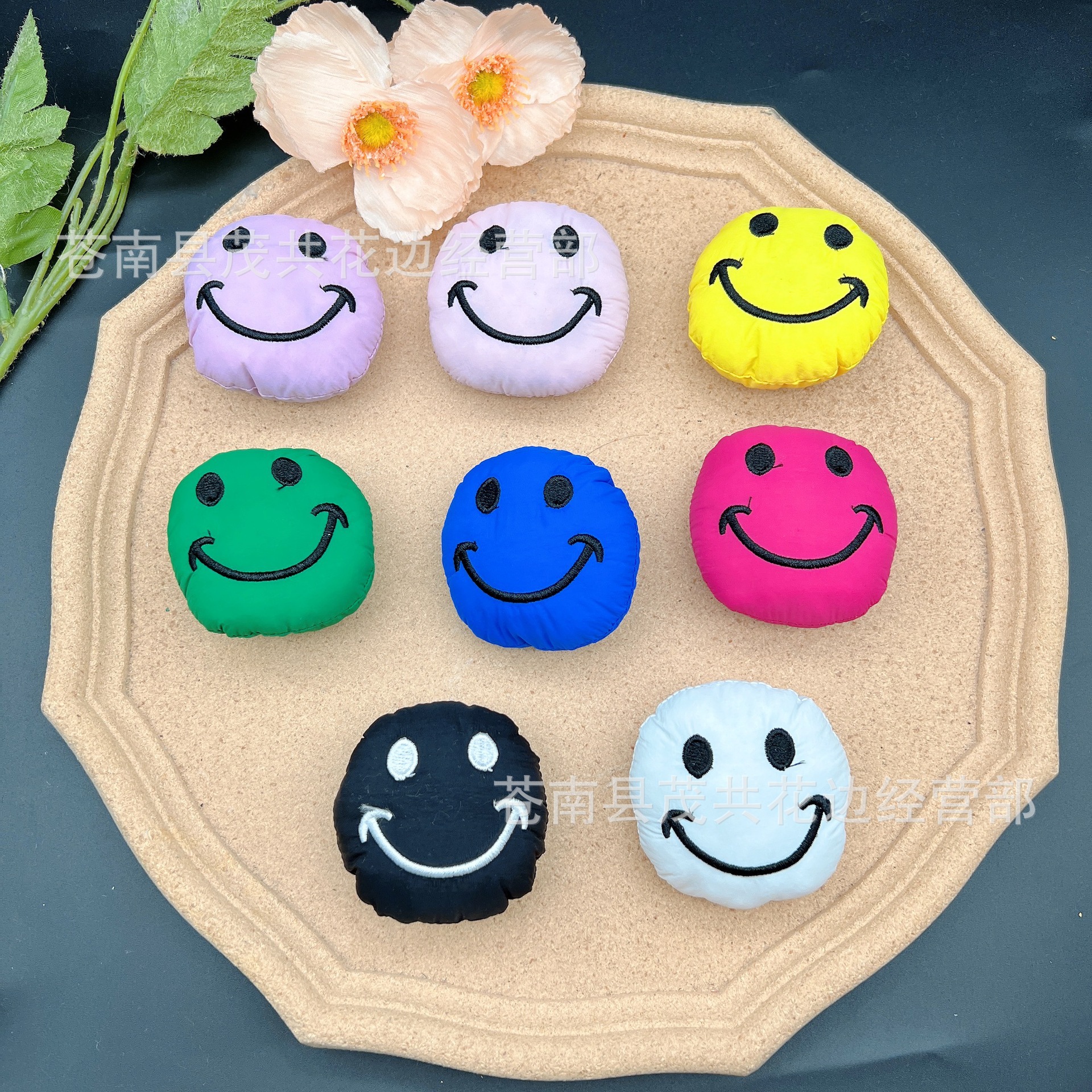 可爱笑脸立体充棉发饰材料 手机壳胸针配件服装胸针花朵布贴辅料