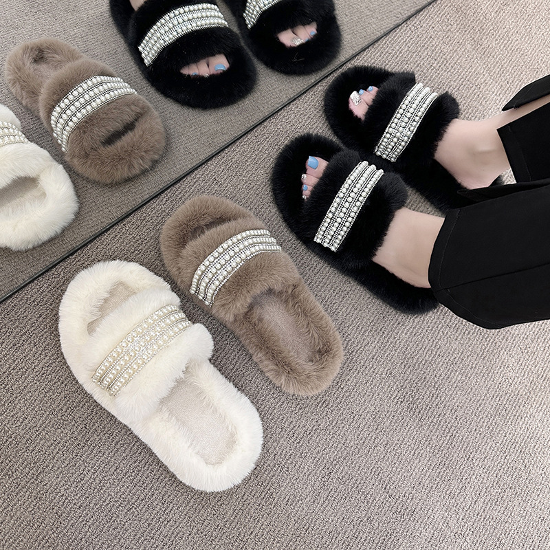 Aumentar la altura de la red de zapatillas de cabello rojo de invierno para mujeres en el hogar zapatillas de perlas antideslizantes primavera y verano