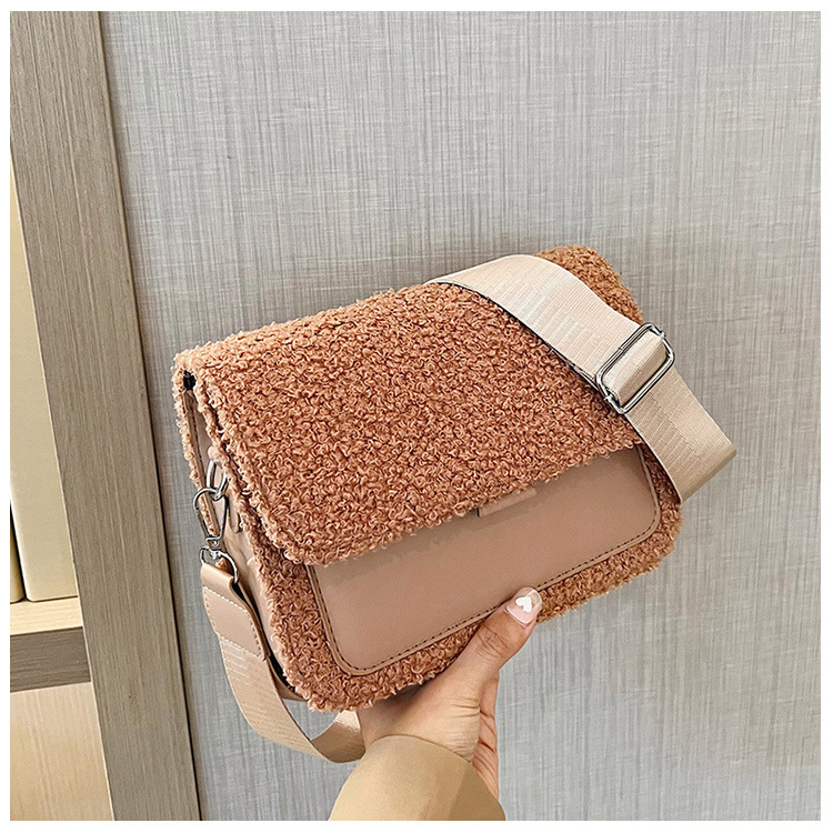 The 2024 new Korean-style trendy square lambskin patchwork single-shoulder crossbody bag is a fashionable and cute small square bag for girls undefined