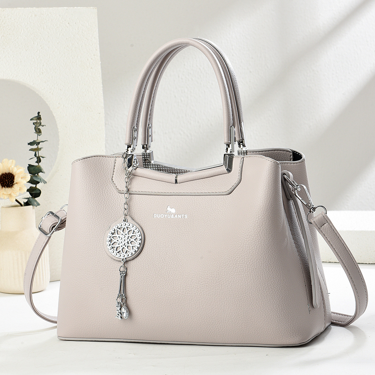 Fabricantes de bolsos de mujer moda todo fósforo comercio exterior nuevo bolso simple de gran capacidad bolso de hombro bolso de mensajero de tendencia coreana