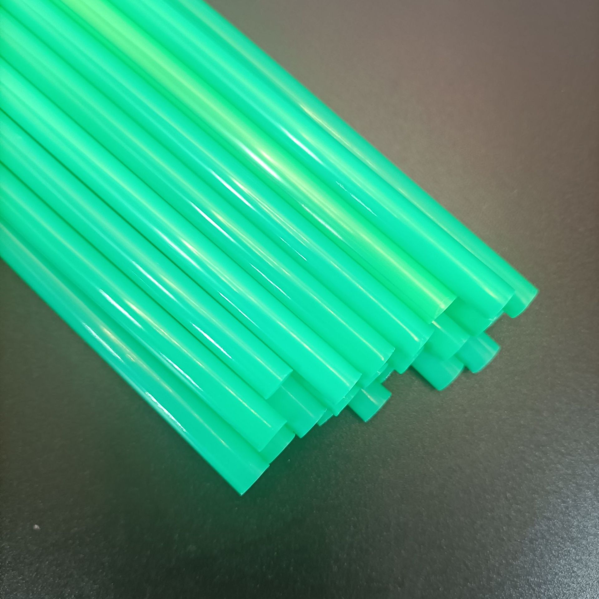 Paja de plástico desechable transfronteriza 6*260mm tubo recto PP niños hechos a mano material de bricolaje decoración de cóctel 12 colores