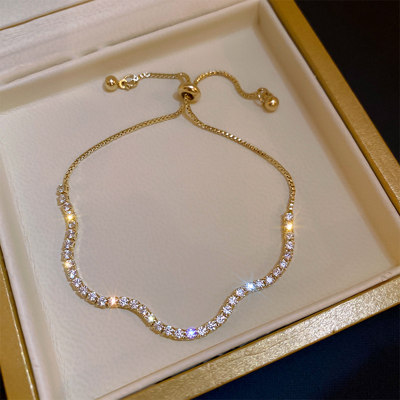 ZIRCON cuadrado pulsera ajustable Mujer simple luz de lujo pulsera moda personalidad temperamento Joker Senior Sentido de mano adornos hembra