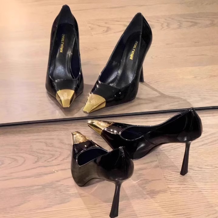 black sandals stiletto heels