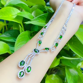 宝石手饰;宝石项饰;宝石耳饰