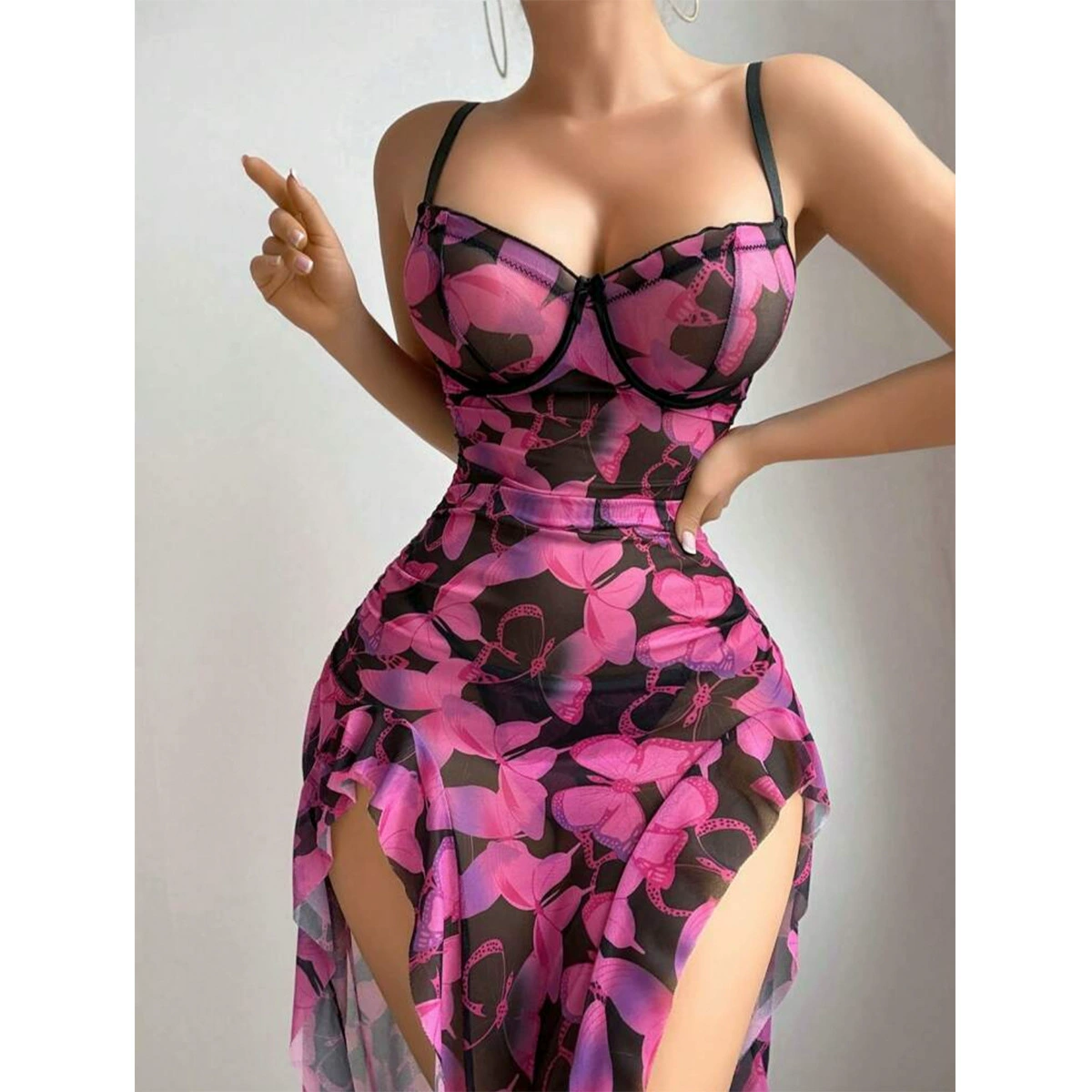 Сексуальный прозрачный комплект пижамы из кружевного белья для женщин в европейском и американском стиле, с эффектом плиссировки, для создания соблазнительного образа.