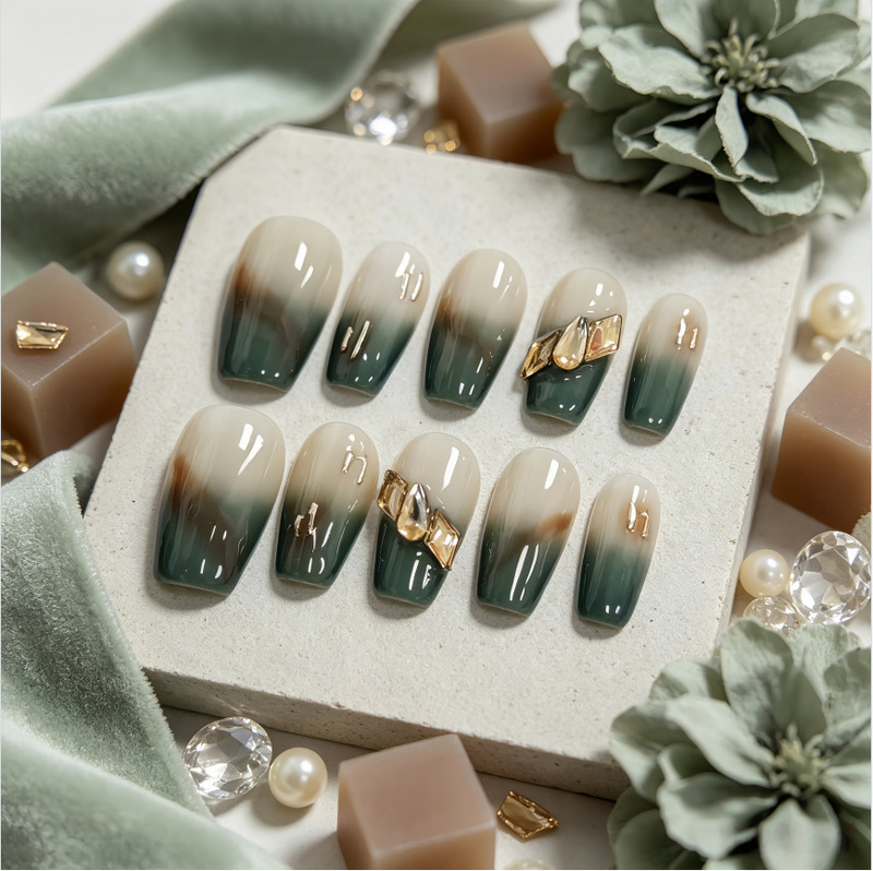 Gradient Fall/Winter New Style Champagne Rhinestone Handmade Nail Tips, Gilded, Simple and Elegant, Wearable Nails, Purely Handmade Gradient Fall/Winter New Style Champagne Rhinestone Handmade Nail Tips, Gilded, Simple and Elegant, Wearable Nails, Purely Handmade
