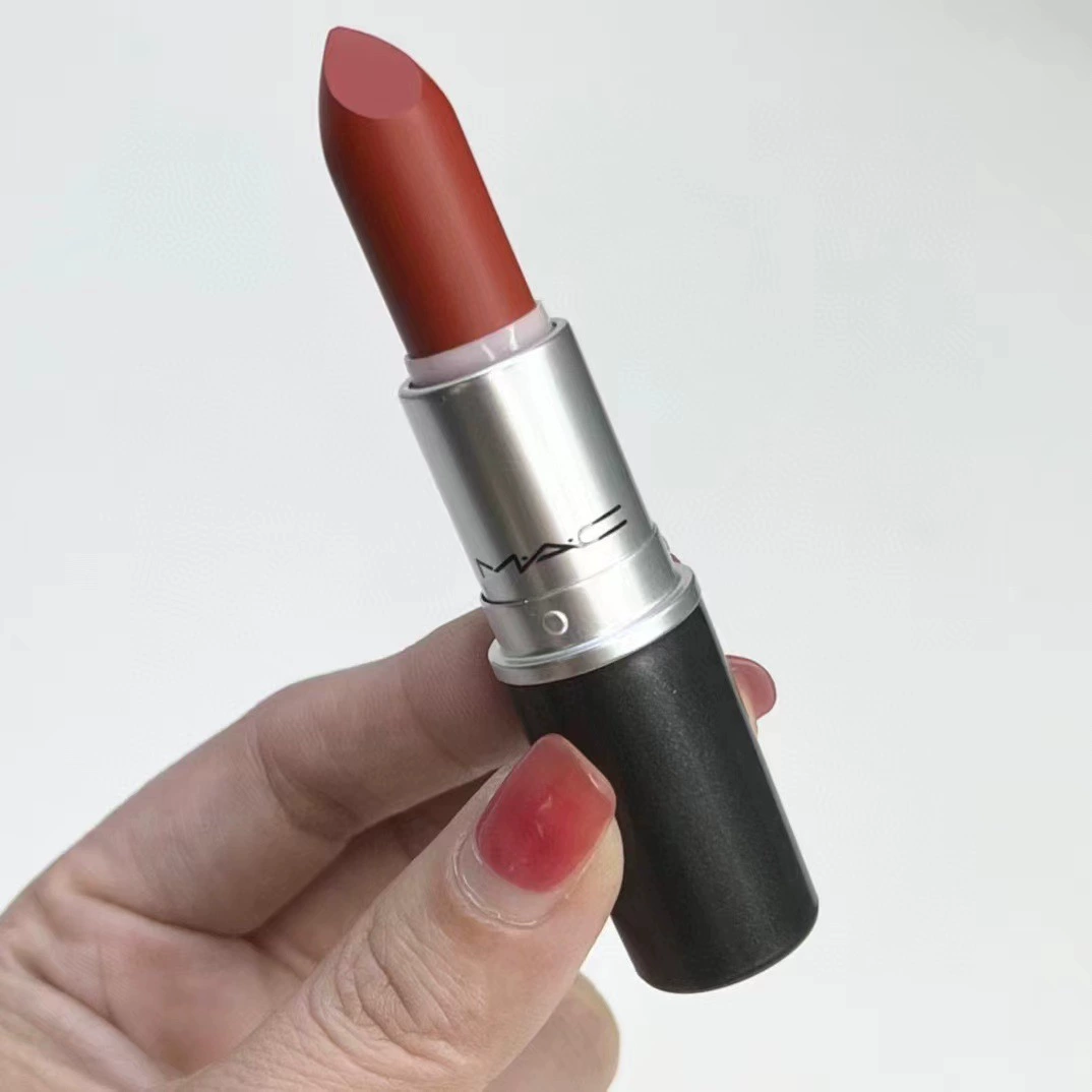 Bullet, nutritious lipstick, velvet moisturizing gift box