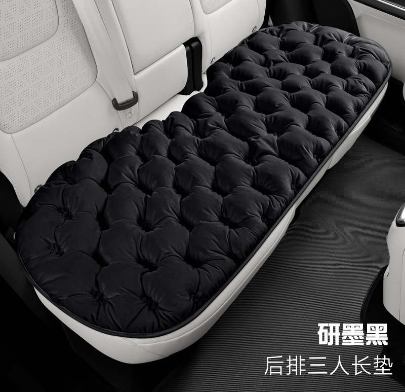 冬には保温ダウンマットを厚くして、5台の汎用自動車座布団を運転しています。|undefined