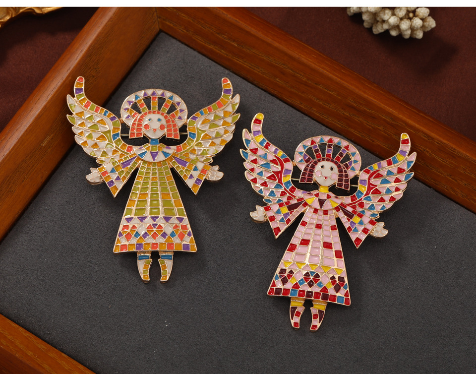 22g Weight Brooches Classification Retro Pin Angel Alloy Enamel Women'S Brooches
