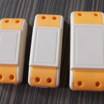 Прямые поставки с завода нового корпуса источника питания автомобиля, корпус источника питания светодиодного привода, корпус источника питания потолочного светильника 7-9 Вт