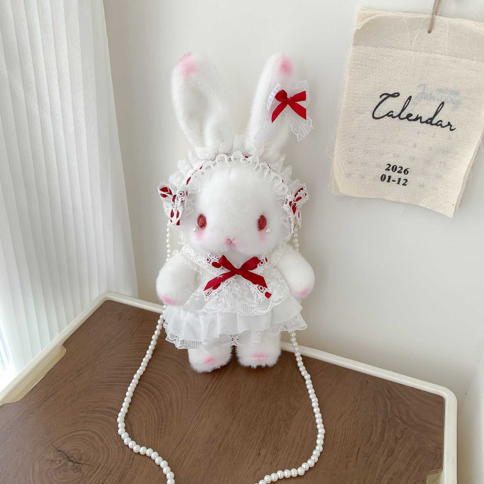 귀가 쫑긋한 토끼 빨간색 (높이 30cm, 폭 18cm)
