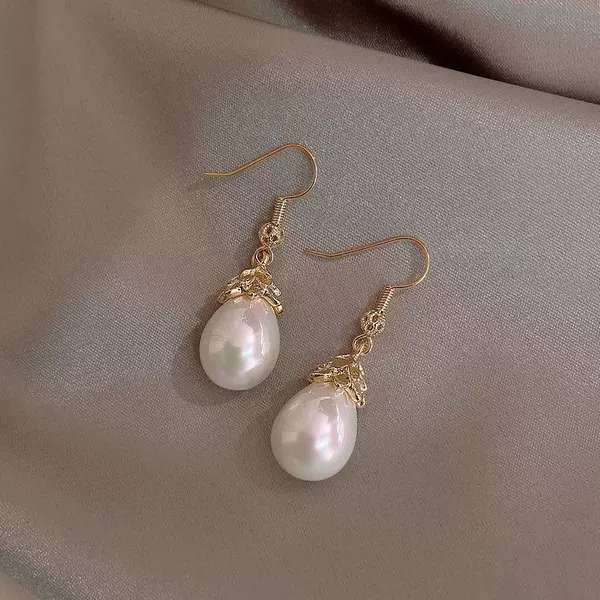 ML-223 short pearl earrings