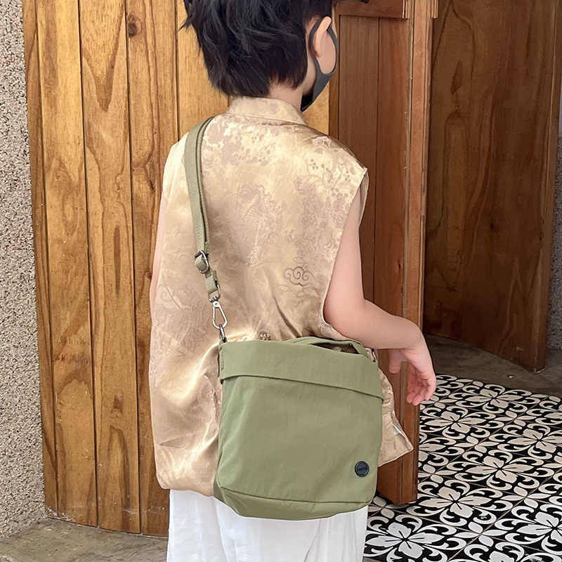 Bolso de hombro para niños y niñas de moda coreana, bolso de bebé informal de color sólido simple, nuevo bolso cuadrado pequeño para niños