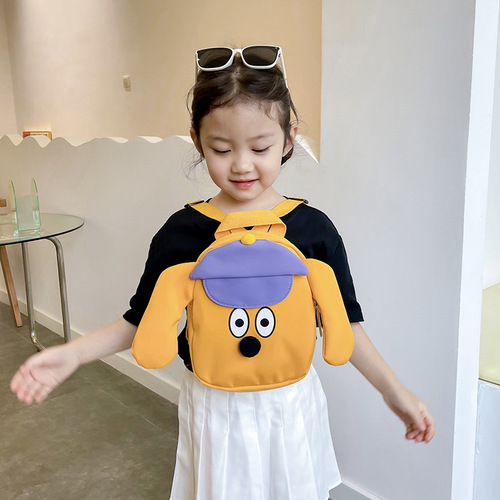 韩版儿童包2022新款幼儿园小孩双肩包卡通可爱小动物帆布小背包潮